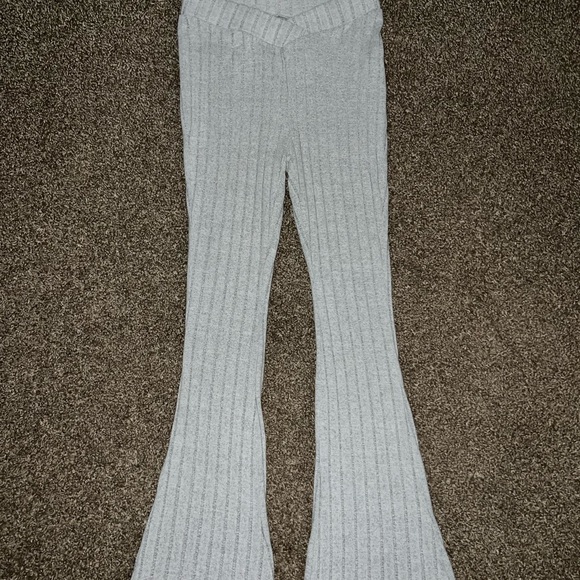SHEIN Vintage OG Light Grey Ribbed Flare Leggings - Picture 1 of 3